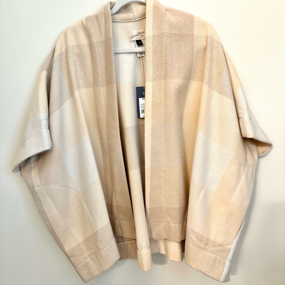 NWT! Universal Thread Poncho Cape in cream tan check OSFM